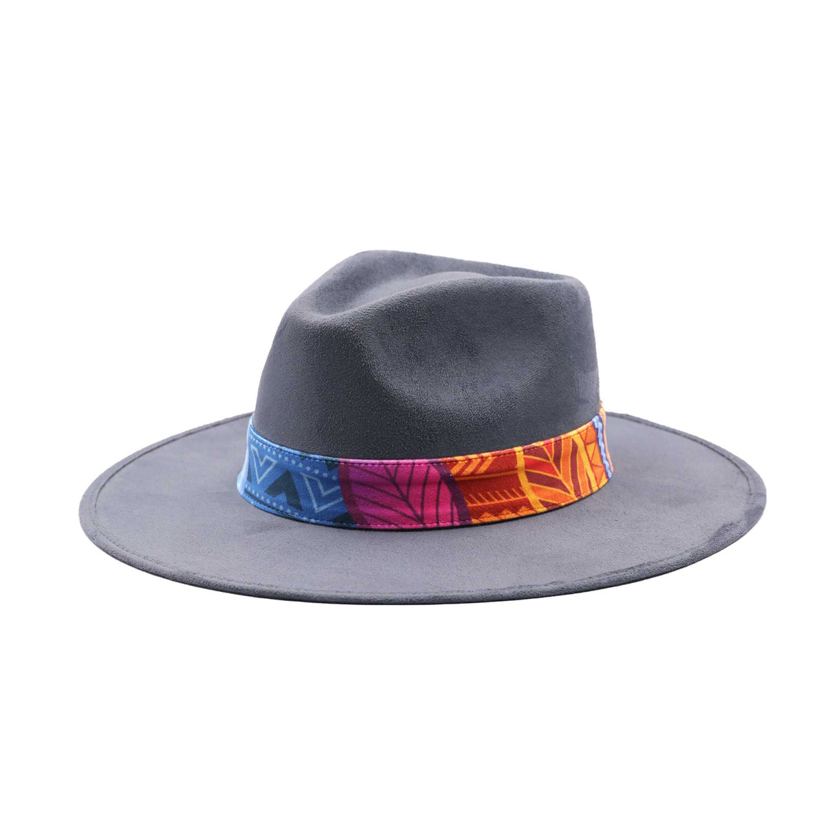 Szary kapelusz Fedora z kolorową opaską i piórami - wzór 3