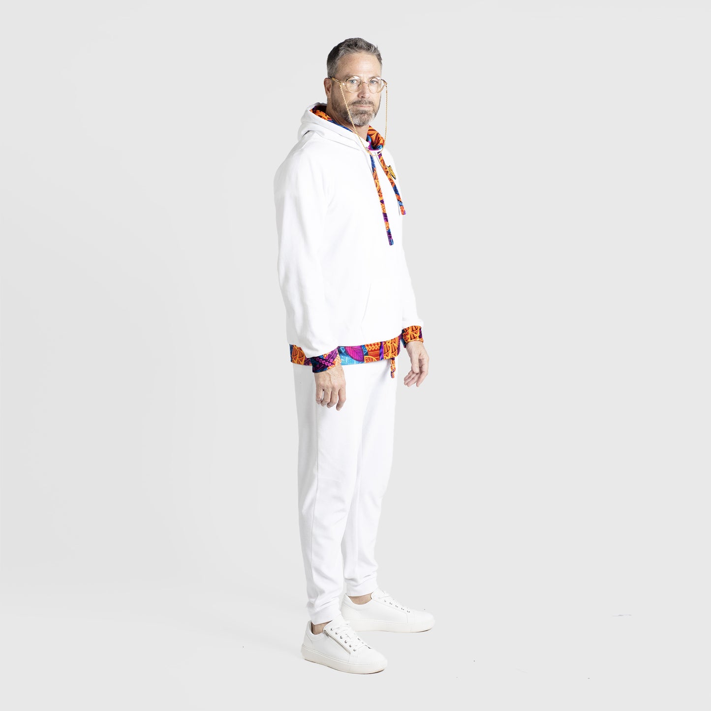 Biała welurowa bluza z kapturem Unikalny design Męski strój Wysoka jakość | autorstwa AWAKEN ART