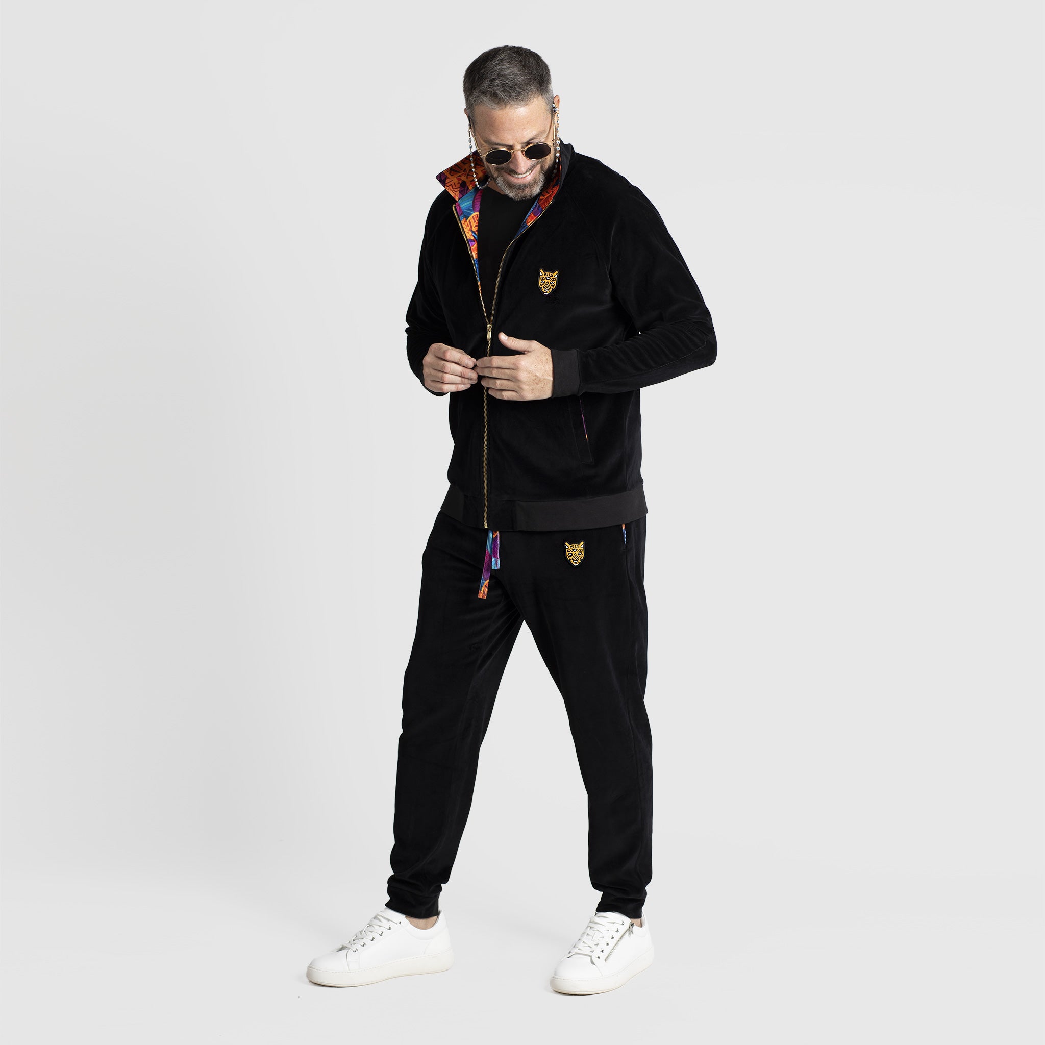 Black Velour Zip-Up Set: Redefining Elegance and Comfort