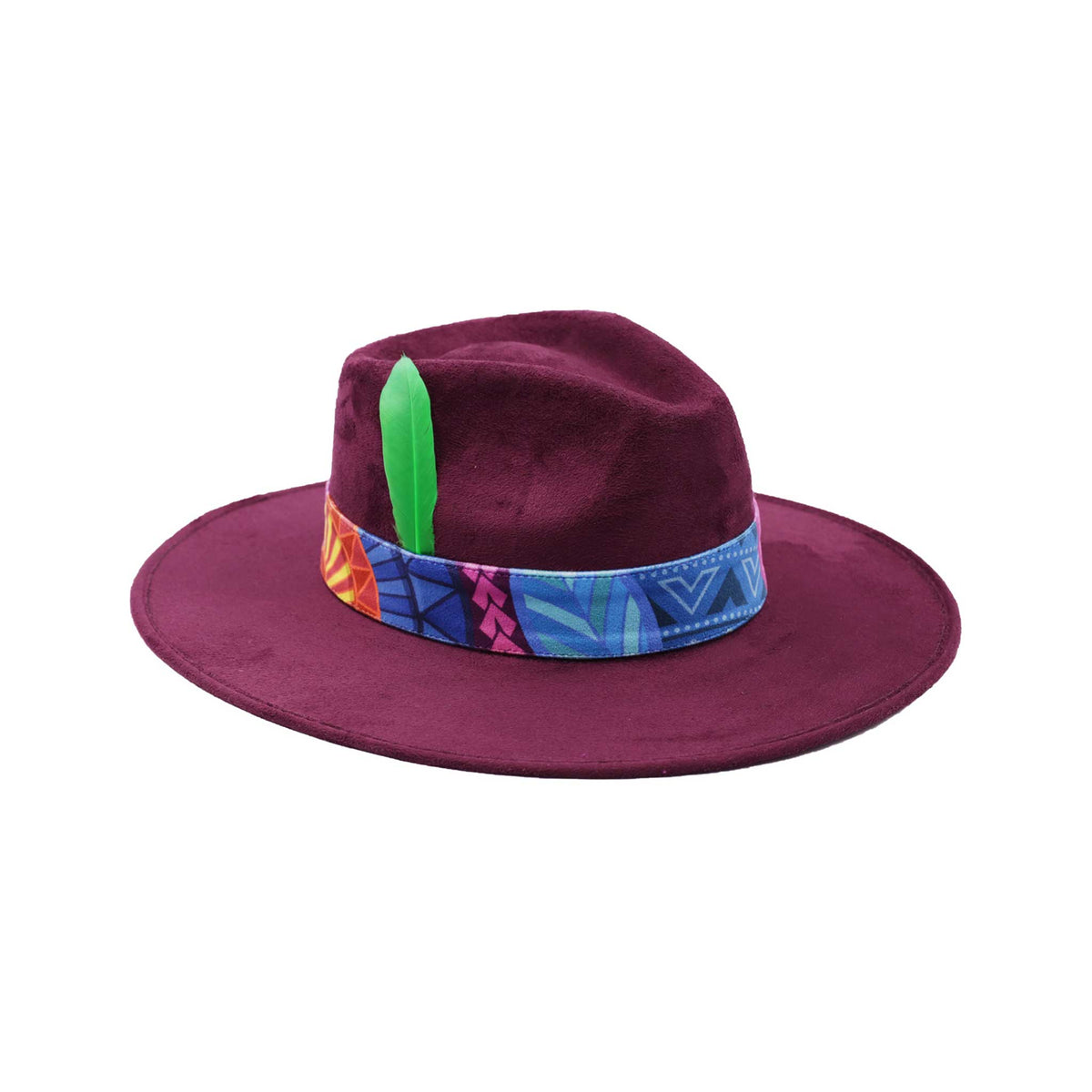 Fioletowy kapelusz Fedora z kolorową opaską i piórami