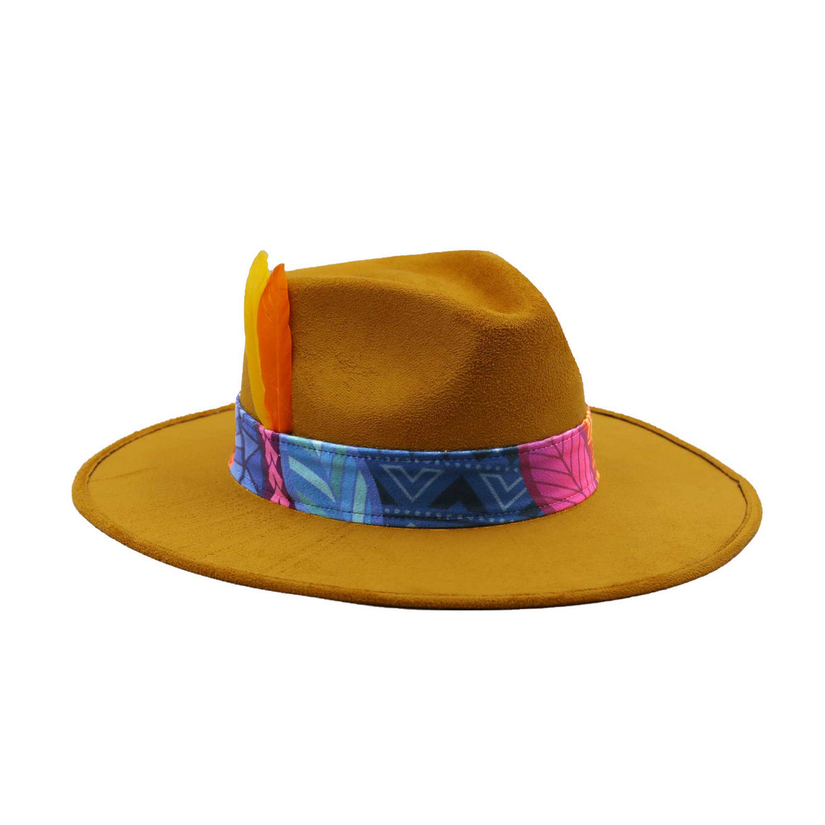 Żółty kapelusz Fedora z kolorową opaską i piórami